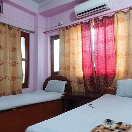 Darshan Namaste Hotel & Lodge Bhairāhawā Esterno foto