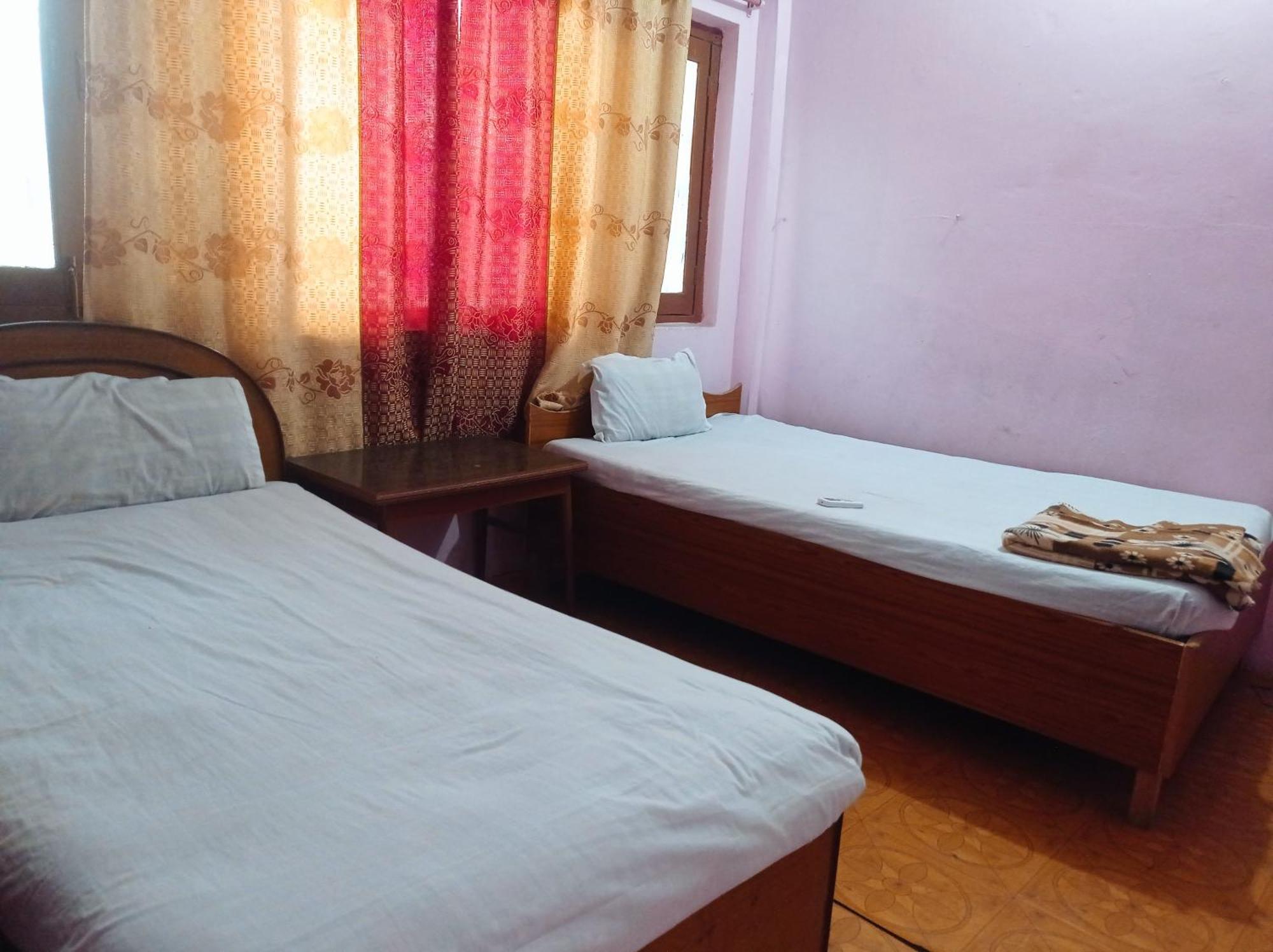 Darshan Namaste Hotel & Lodge Bhairāhawā Esterno foto